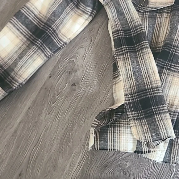 Tattoo Shacket - Picture 3 of 4